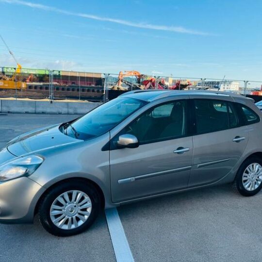 Renault Clio Grandtour 1.2Tce!!! Gereserveerd